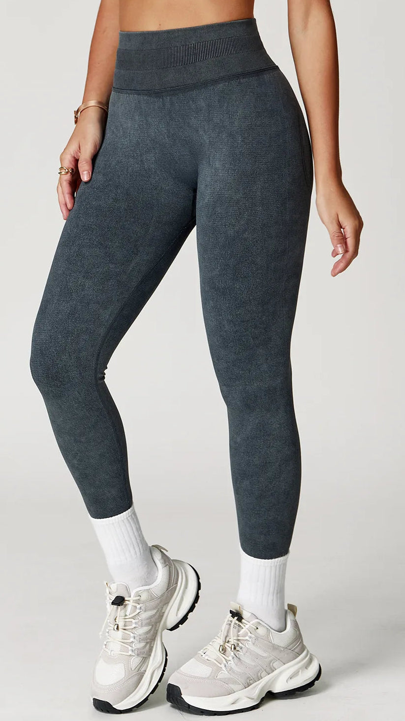 Seam Contour Leggings